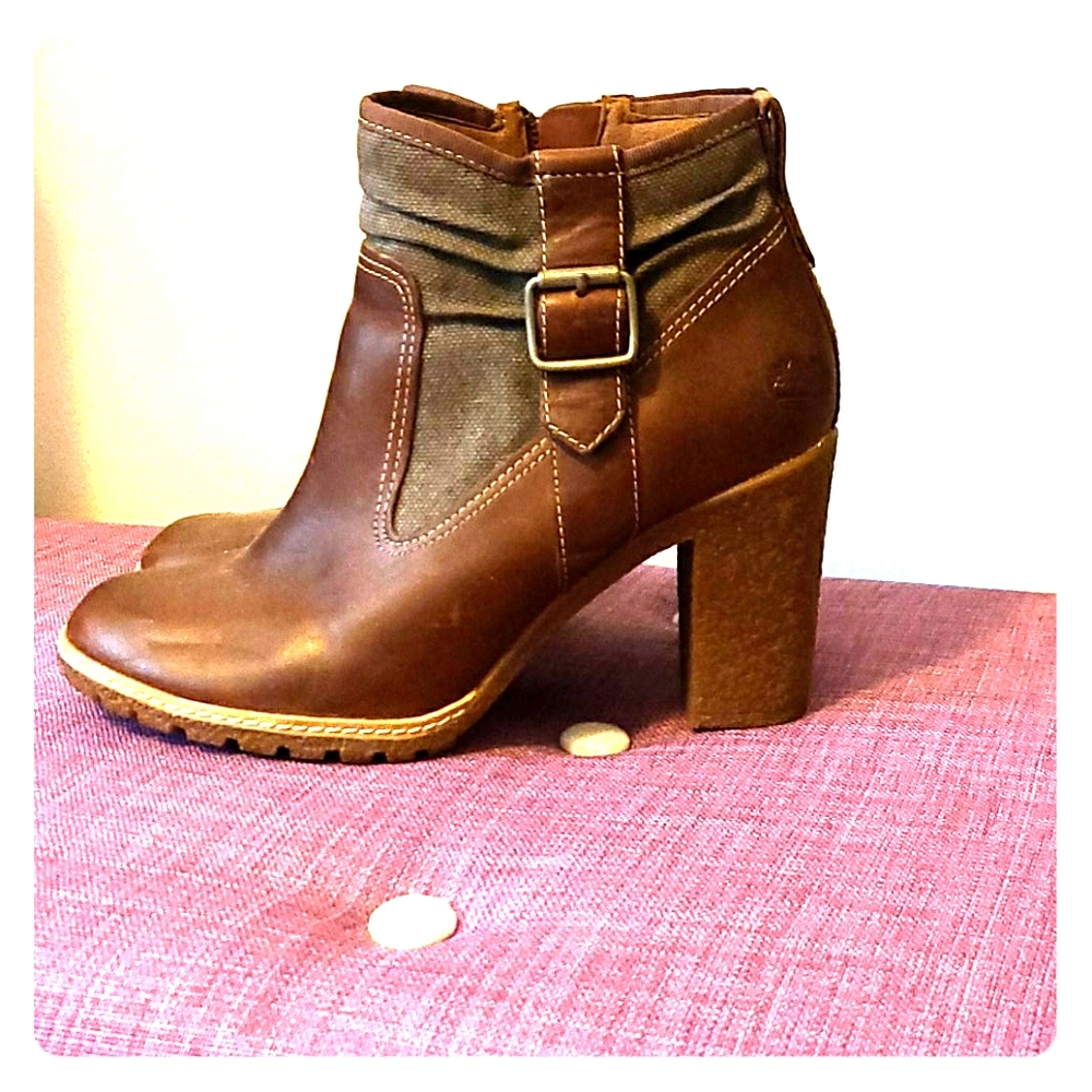 Timberland 👢 Boots Size 9